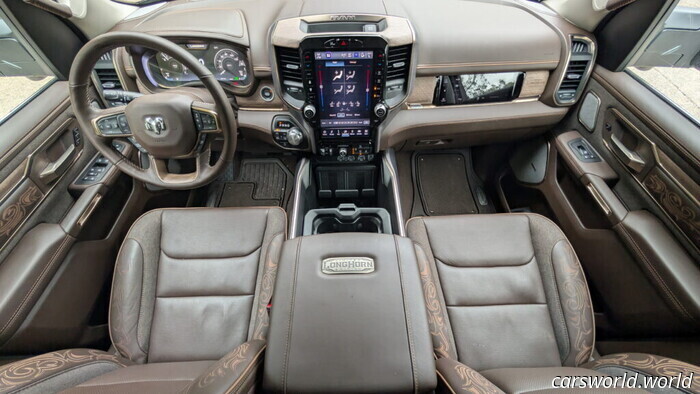 Il Ram 1500 V8 Hemi 2026 è peggiore sulla carta ma migliore nella realtà rispetto al sei cilindri Hurricane | Recensione | Carscoops